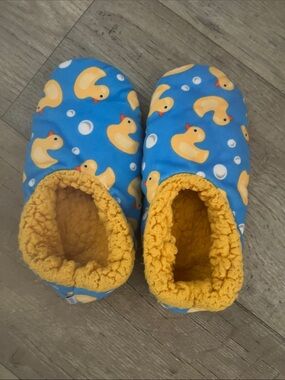 Snoozies Rubber Duckie Blue Slippers Non-Skid Women's Size S - RN 112543